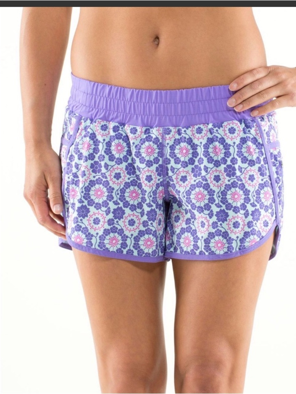 Lululemon Run: Track Attack Short
Twiggy Printed Power Purple / Power Purple